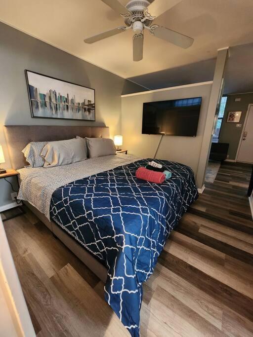 Apartament Blue Shark *W7* @ Montrose 1Br Private King Loft Houston Zewnętrze zdjęcie